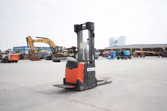Generation-Toyota Staxio SPE Pallet stackers-exterior