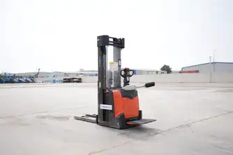 Generation-Toyota Staxio SPE Pallet stackers-exterior