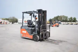 Generation-Toyota 8FBE Forklifts-exterior