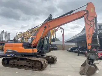 Generation-Doosan DX225 Medium excavators-exterior