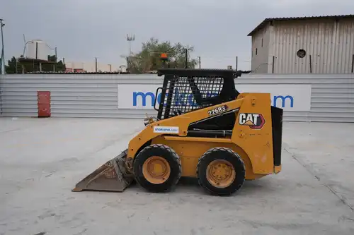 Skid steer vs. backhoe: the key differences and which loader is right for your project? - 3