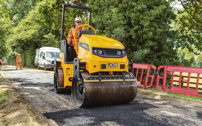 Asphalt compaction rollers: single drum vs. tandem vs. pneumatic - 2